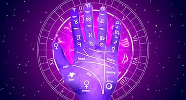 Hand Astrology for Females: Left or Right Palm Reading